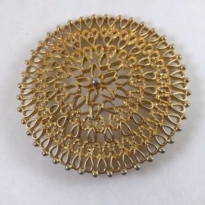 Sarah Coventry Signed Venetian Filigree Brooch Vintage Fashion Pin Gold Tone